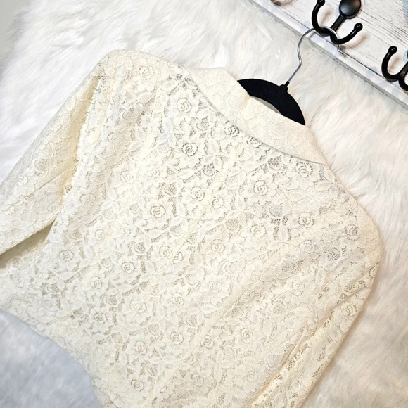 Forever 21 Classic Off-White Lace Cropped Lined Blazer - Picture 3 of 5